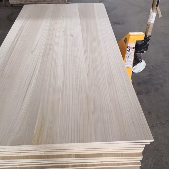 Paulownia Solid Wood Finger Joint Board/Edge Glued Panel/Worktop/Countertop/Benchtop Board Baseboard Skirting Board Trim Mouding Decoration Line Millwork Timber